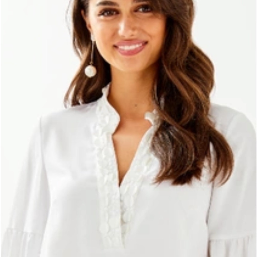 Lilly Pulitzer Shea tunic top in resort white. Absolutely stunning. Size Small - Picture 9 of 15
